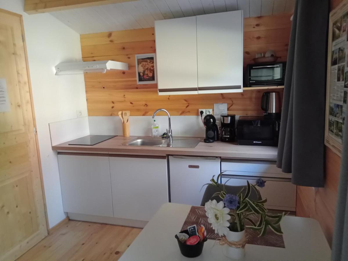 Chalet "Le Petit Olivier" Gites Appart 'Hotel L'Echappee Belle D'Aubenas Logement 2 Sur 3 Exterior foto